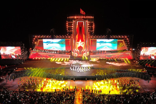 Chương trình Mãi mãi tuổi 20: Khúc tráng ca tri ân các Anh hùng liệt sĩ tại Quảng Ninh