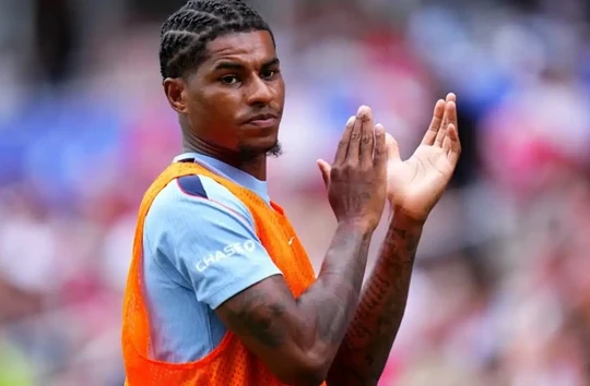 Man Utd dùng Marcus Rashford đổi Manu Kone: Rào cản mức lương làm khó AS Roma