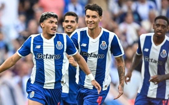 Porto đánh bại Aston Villa 2-1 trong trận giao hữu tiền mùa giải