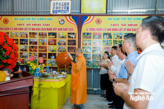 Ban Chấp hành Hội Nhà báo Nghệ An dâng hương tưởng niệm các Anh hùng liệt sĩ là nhà báo cách mạng Việt Nam