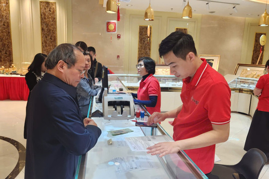 Giá vàng chiều 27/7/2026 tiếp tục tăng, DOJI bán ra vượt 144 triệu đồng/lượng