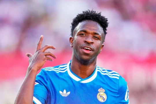 Arsenal tính chi kỷ lục 137 triệu bảng mua Vinicius Junior: Bài toán cân bằng tài chính