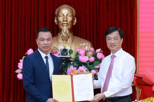 Thiếu tướng Tô Anh Dũng được bầu làm Chủ tịch UBND tỉnh Thanh Hóa