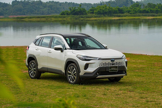 Toyota Corolla Cross 2026: Bảng giá lăn bánh mới nhất và đánh giá chi tiết