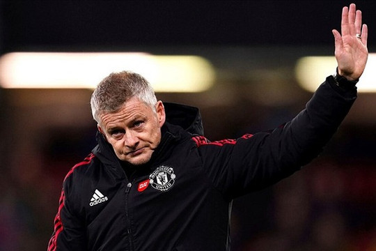 Harry Maguire ủng hộ Ole Gunnar Solskjaer sớm trở lại Premier League sau Besiktas