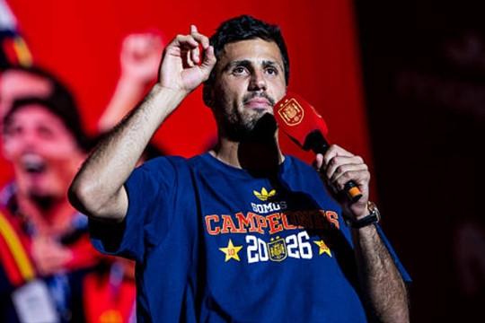 Real Madrid quyết chiêu mộ Rodri và Diomande, Juventus đàm phán chốt hạ thương vụ Zirkzee
