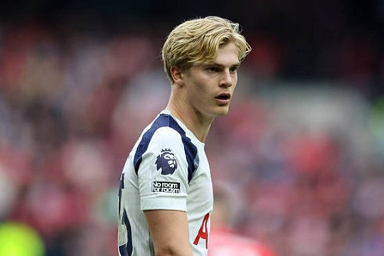 Man Utd ra giá hơn 50 triệu bảng đàm phán mua Lucas Bergvall từ Tottenham