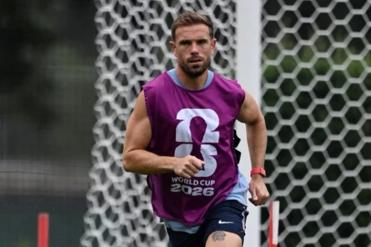 Chelsea bất ngờ đàm phán chiêu mộ Jordan Henderson để bổ sung thủ lĩnh tuyến giữa