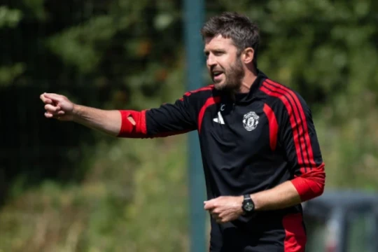 Michael Carrick trước 5 bài toán quyết định mùa giải 2026/27 của Manchester United