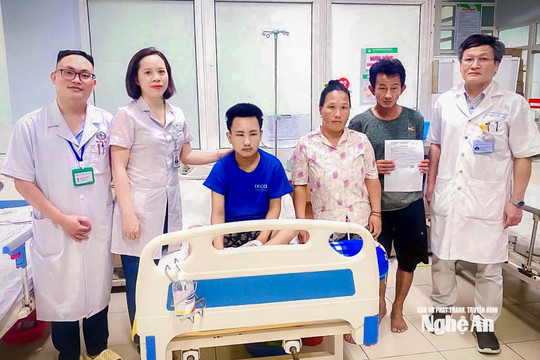 Nghệ An: Giành giật sự sống cho nam sinh người Lào bị sốc nhiễm khuẩn, suy đa tạng
