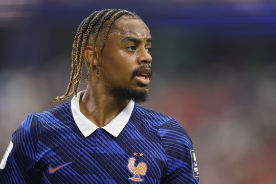 Liverpool được khuyên từ bỏ Bradley Barcola trước mức giá 145 triệu bảng của PSG