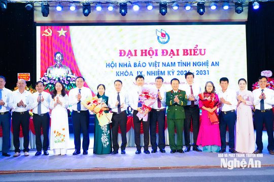 Đồng chí Trần Minh Ngọc tiếp tục được bầu giữ chức Chủ tịch Hội Nhà báo Việt Nam tỉnh Nghệ An khoá IX