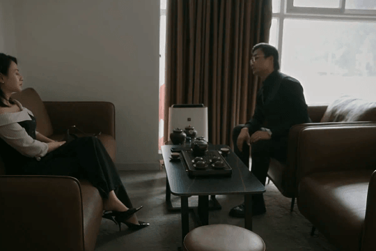 Lửa trắng tập 13: Mai làm đại diện băng Hòa Công, trùm ma túy Santana dần lộ diện