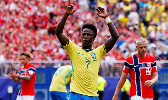 Real Madrid dần mất thế chủ động trong cuộc đàm phán hợp đồng với Vinicius Junior