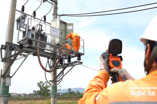 Tăng cường tiết kiệm điện trong sinh hoạt và sản xuất