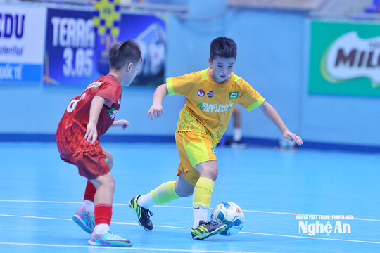 U11 Sông Lam Nghệ An thua U11 Hà Nội trên chấm luân lưu, giành Huy chương Đồng