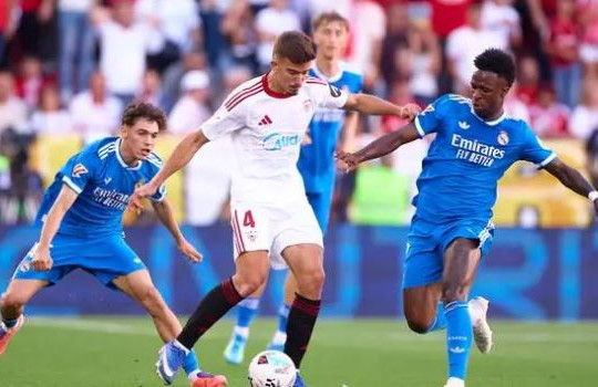 Đại diện Vinicius Junior chỉ trích truyền thông về tin đồn chuyển nhượng sang Arsenal
