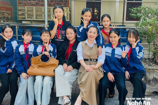 Những nữ giáo viên đem giải thưởng âm nhạc về cho ngành giáo dục Nghệ An