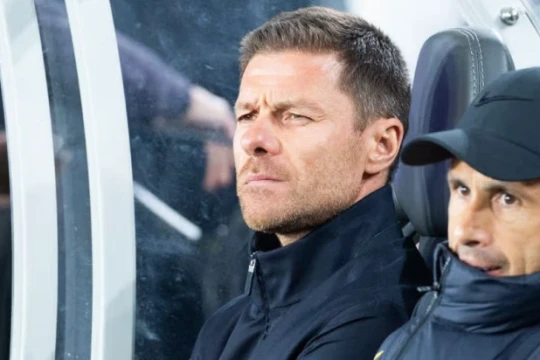 Valentin Barco gia nhập Chelsea: Xabi Alonso và bài toán biến hình chiến thuật