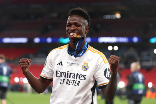 Arsenal được khuyên bỏ Vinicius Junior để chiêu mộ Nico Williams và Bradley Barcola