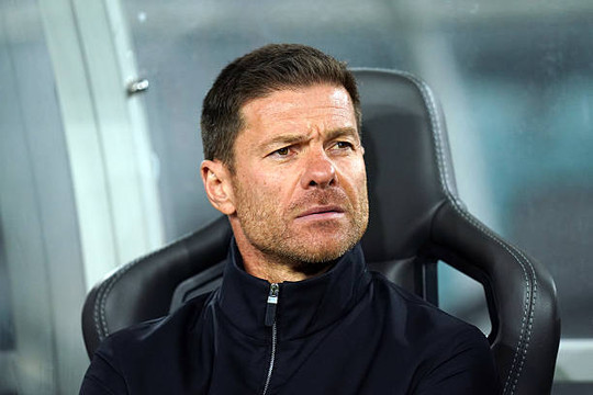 Xabi Alonso cập bến Chelsea: Liệu sơ đồ 3-4-3 có thể tái thiết The Blues sau thảm họa?