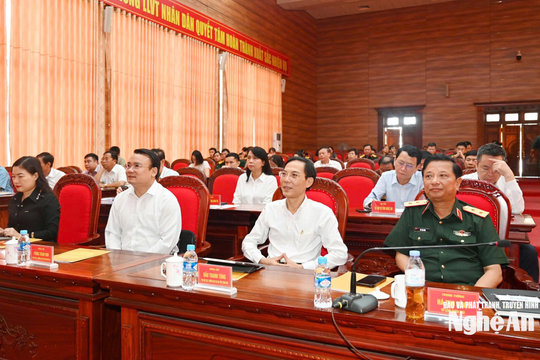 Phó Chủ tịch UBND tỉnh Phùng Thành Vinh dự hội nghị tổng kết công tác tìm kiếm, quy tập hài cốt liệt sĩ