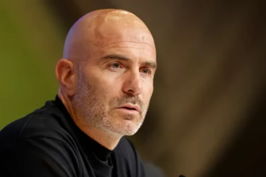 Jamie Carragher dự đoán Man City lật đổ Arsenal để vô địch Ngoại hạng Anh cùng Enzo Maresca