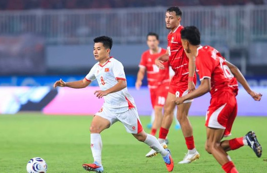 Lê Phạm Thành Long: Điểm tựa thầm lặng giúp tuyển Việt Nam đè bẹp Indonesia 3-0