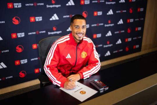 Tielemans 35 triệu bảng hay Guimaraes 75 triệu bảng: Đâu mới là thương vụ hời nhất Ngoại hạng Anh?