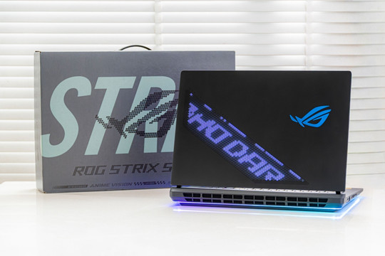 ASUS ROG Strix SCAR 18 (2026) ra mắt tại Việt Nam: Cấu hình 320W và giá 180 triệu