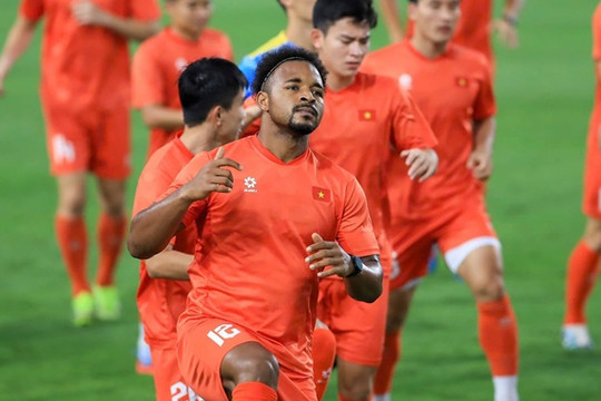 HLV Kim Sang-sik xoay tua đội hình tuyển Việt Nam ở trận gặp Campuchia tại ASEAN Cup 2026