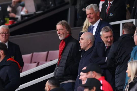Kỳ chuyển nhượng hè 2026 bế tắc khiến Manchester United lo hụt hơi trước mùa giải mới