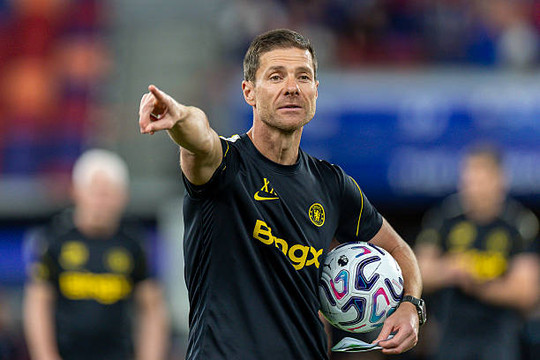 Frank Leboeuf thúc giục HLV Xabi Alonso thanh lọc 15 cầu thủ Chelsea và mua thủ môn