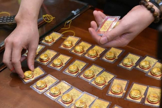 Giá vàng ngày mới 10/8/2026: Giá vàng SJC, nhẫn 9999 và giá vàng thế giới