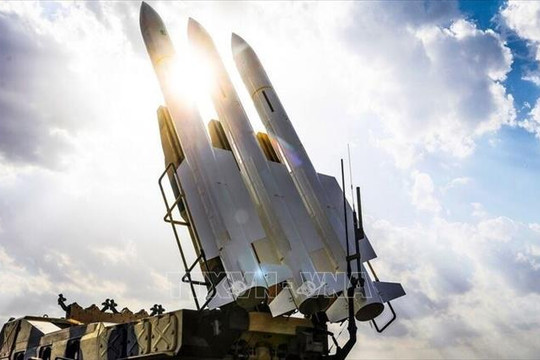 Vệ binh Cách mạng Iran tuyên bố tên lửa đạn đạo có thể đổi quỹ đạo và mục tiêu khi bay