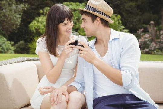 Khám phá 5 cung hoàng đạo nữ dễ bị rung động bởi những lời nói ngọt ngào chân thành