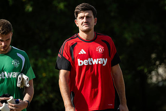 Harry Maguire đánh giá cao bộ đôi tân binh Andrey Santos và Youri Tielemans tại Man Utd