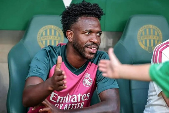 Real Madrid gia hạn hợp đồng với Vinicius Jr đến năm 2032 và bước ngoặt tài chính mới