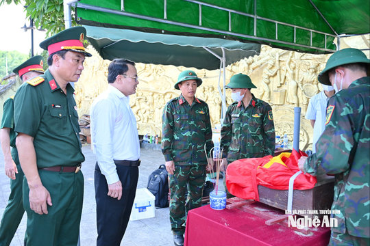 Lãnh đạo tỉnh Nghệ An kiểm tra “Chiến dịch 500 ngày đêm” tại Nghĩa trang Liệt sĩ Việt – Lào