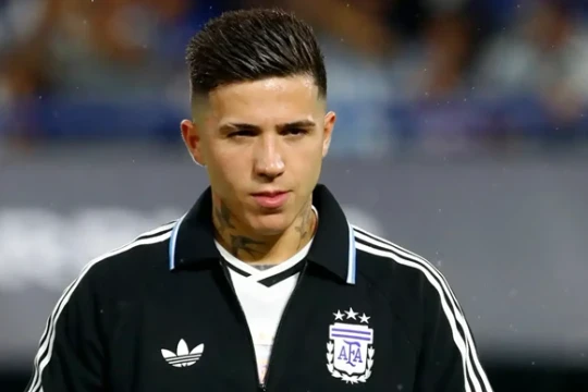 Chelsea phát tối hậu thư 120 triệu bảng buộc Man City quyết định thương vụ Enzo Fernandez