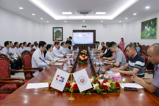 Bệnh viện Ung bướu Nghệ An tăng cường hợp tác với bệnh viện Trung Quốc