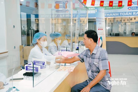 250 người dân Nghệ An được khám sàng lọc ung thư miễn phí