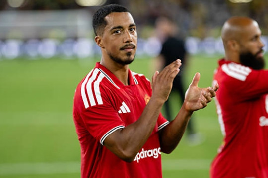 Bộ đôi Tielemans và Andrey Santos giúp Manchester United thay đổi diện mạo tuyến giữa
