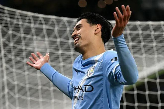 Vì sao Cầu thủ xuất sắc nhất Serie A Tijjani Reijnders nhanh chóng thất bại tại Man City?
