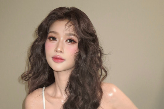 Hoa hậu Thiên Ân gây sốt với hình ảnh búp bê ngọt ngào trong bộ ảnh trang điểm trong trẻo mới