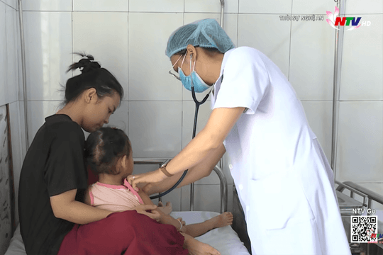 Cảnh giác với virus hợp bào hô hấp và adenovirus ở trẻ nhỏ