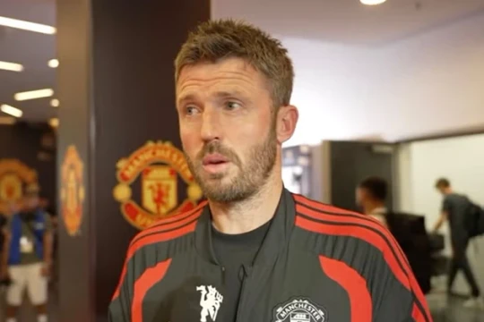 Man Utd thua AC Milan 2-4: Ba tử huyệt Carrick phải vá trước trận gặp Hull City