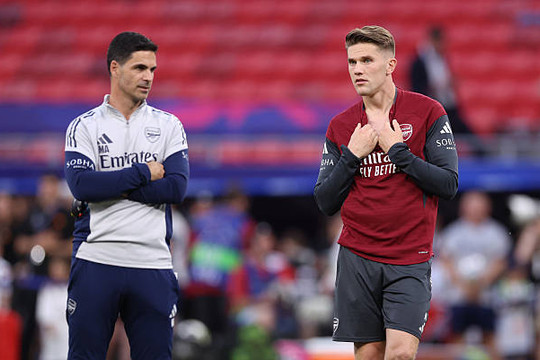 Bài học từ Gyokeres: Lý do Arsenal cần cảnh giác và từ bỏ thương vụ bom tấn Victor Osimhen