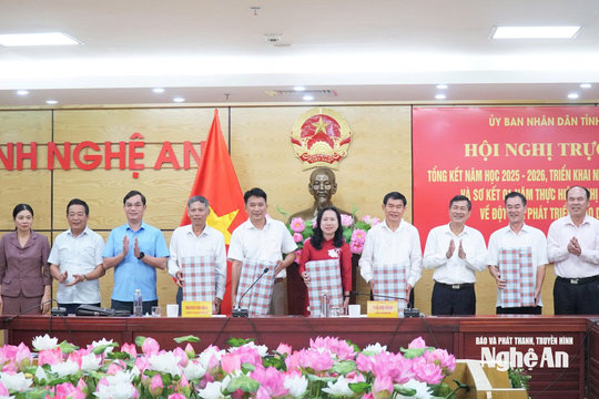 Nghệ An triển khai năm học mới 2026 - 2027 với phương châm "Đổi mới sáng tạo, trải nghiệm thông minh, kiến tạo môi trường giáo dục hiện đại và chia sẻ"