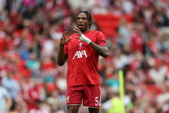 Tân binh 60 triệu bảng Jeremy Jacquet tỏa sáng giúp Liverpool đánh bại Como tỷ số 2-0